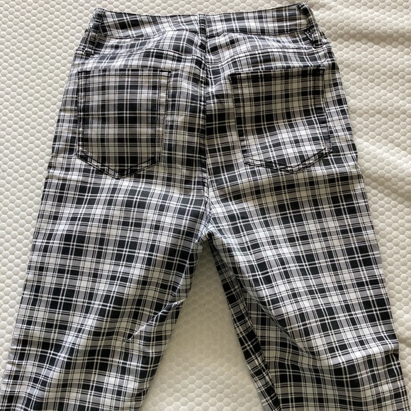 Hot Topic Denim Ultra Hi-Rise Super Skinny Pants - Picture 3 of 4